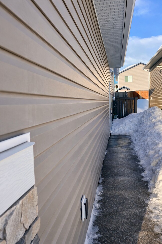 Photo du bâtiment - 9526-9112 112 Ave