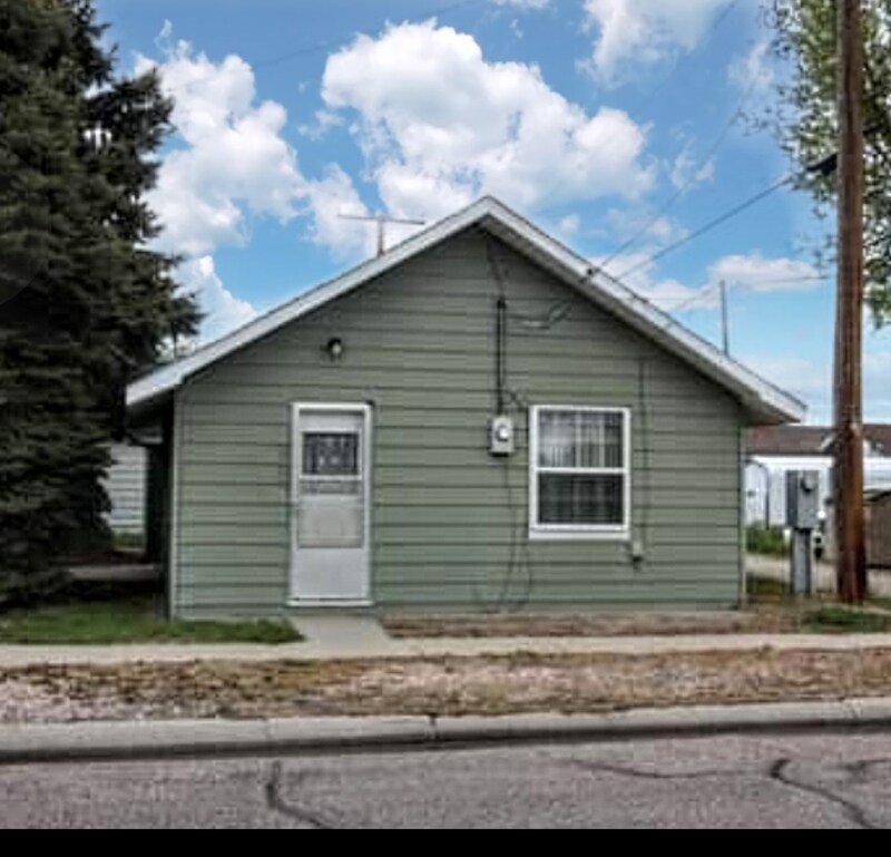 310 E 19th Ave, Torrington, WY 82240 House Rental in Torrington, WY