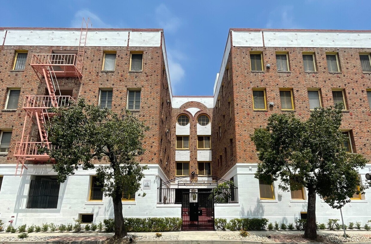 Plano de planta - The Hannah on 9th- Where Historic Charm Meets Modern Edge in Koreatown!