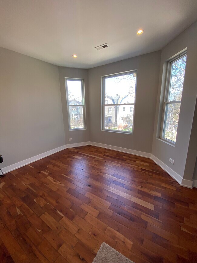 Foto del edificio - 3633 W Palmer St