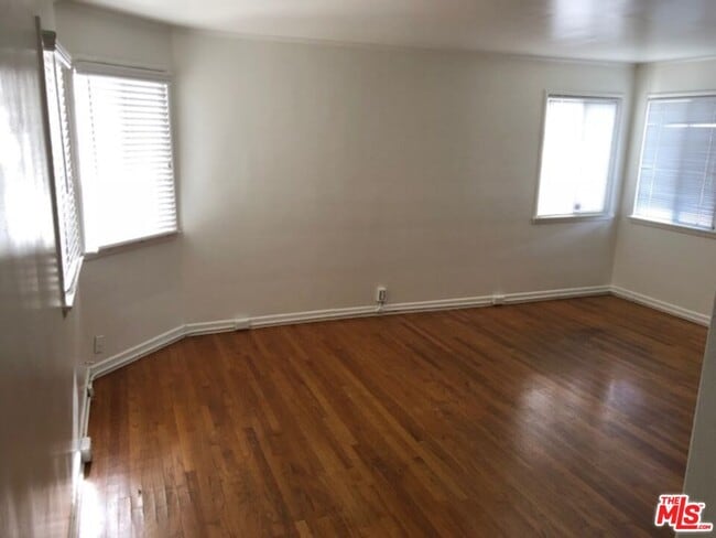 Building Photo - 9415 Charleville Blvd