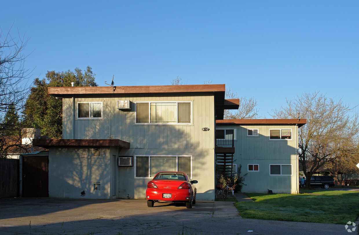 Primary Photo - 4025 23rd St