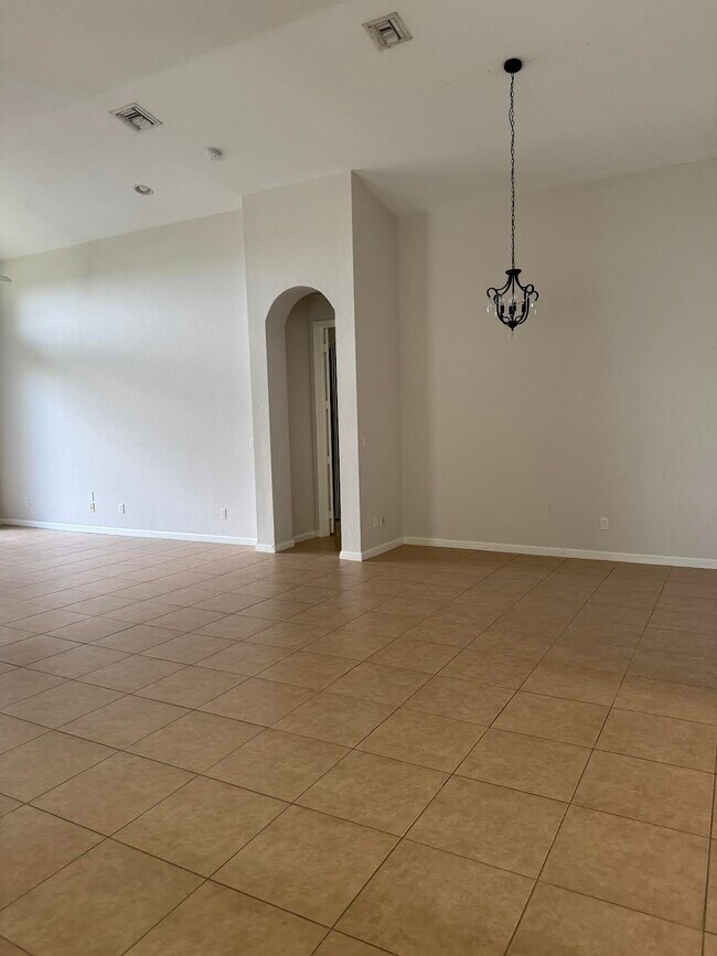 Foto del edificio - 2264 Newport Isles Blvd