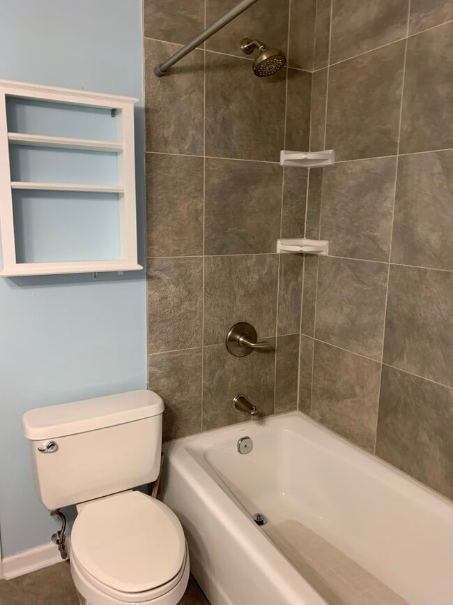 Upstairs bathroom - 6250 Brandt St
