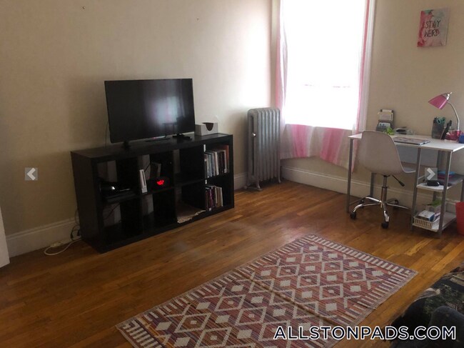 Foto del edificio - 1193 Commonwealth Ave