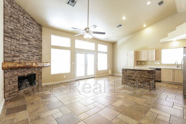Foto del edificio - 7813 Thorne Pine Ave