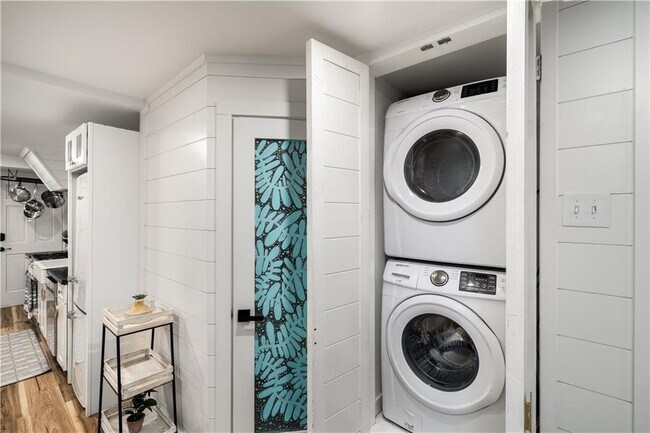 Foto del edificio - 799 Charles Allen Dr NE