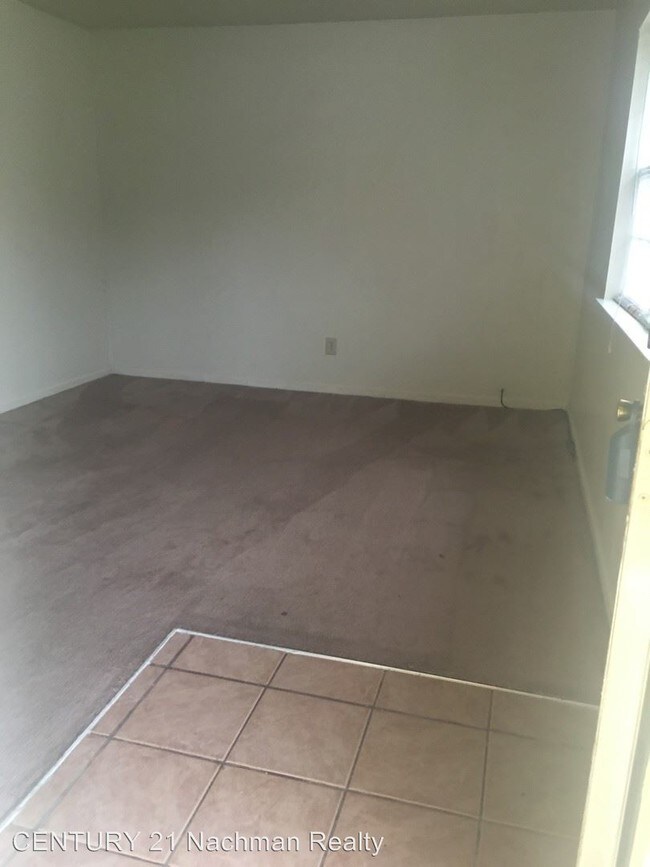Building Photo - 6040 Brookwood Dr