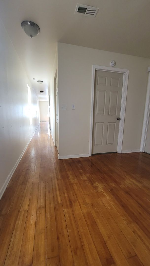 Foto del edificio - 6669 S Michigan Ave