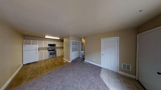 Building Photo - 4332 Ericson Dr