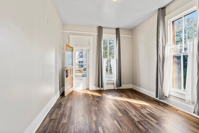 Foto del edificio - Charming 1 Bedroom near Noblesville High School and Downtown.