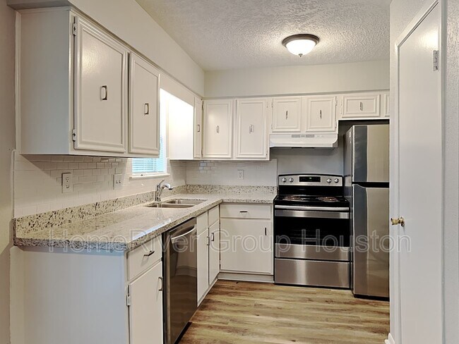 Foto del edificio - 12510 Gotham Dr