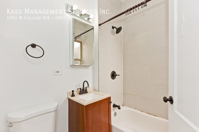 Foto del edificio - 4901 W Cullom Ave