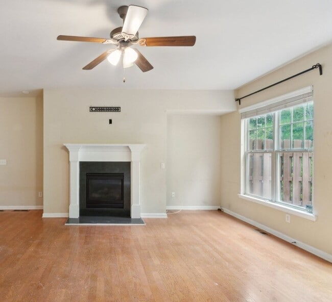 Building Photo - 1798 Oak Brook Ln NW
