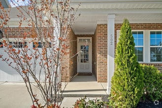 Building Photo - 502 Wellwater Ave