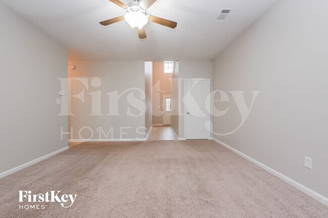 Foto del edificio - 5052 Pioneer Pkwy