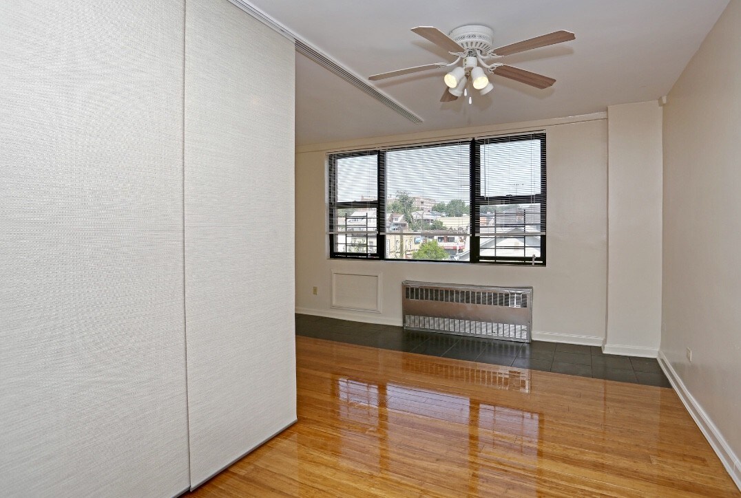 Foto principal - 88-15 144th St