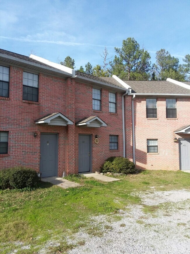 Pine Woods Apartments West Blocton, AL Apartments in West Blocton, AL