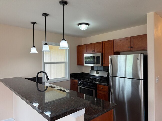 Building Photo - 3BR/2BA Home in Ainaloa!