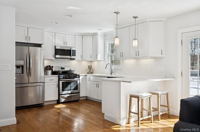 Building Photo - 4 Stuart Ct