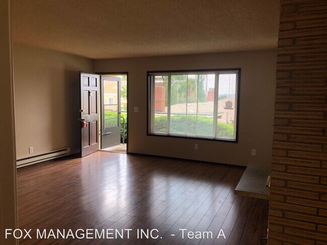 Foto del edificio - 4658-4660 NE Portland Hwy