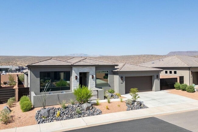 Foto del edificio - Beautiful 4 Bedroom Home!
