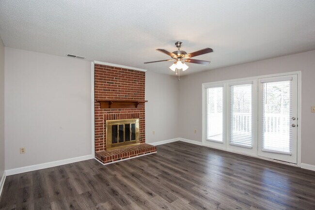 Foto del edificio - 9313 Fairmead Dr