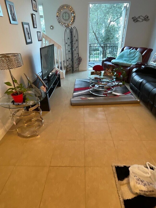 Foto del edificio - 819 SW 147th Ave