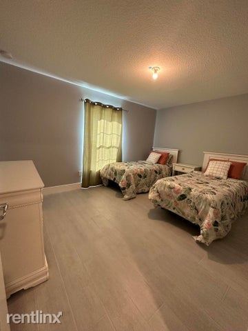 Foto del edificio - 4 br, 2 bath House - 18063 Murcott Blvd