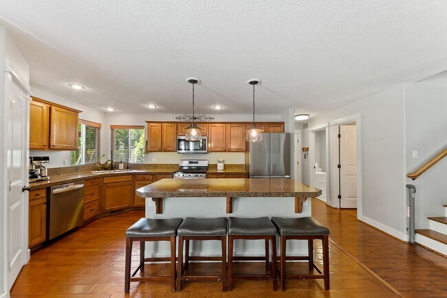 Foto del edificio - 5 Bedroom Home in Red Feather Estates - Me...