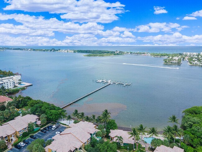 Foto del edificio - 20 Vía Lago