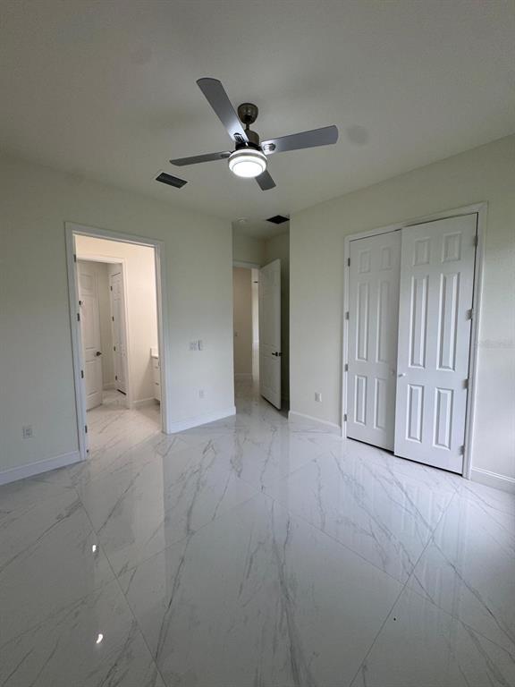 Foto del edificio - 16483 Hillsborough Blvd