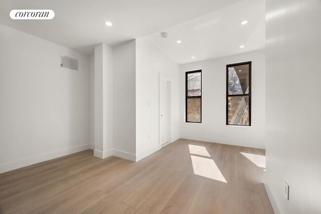 Building Photo - 266 Stagg St
