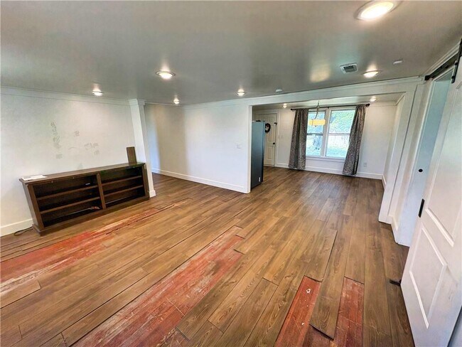 Building Photo - 3714 E Heritage Pkwy