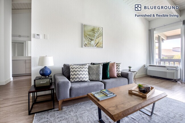 Foto del edificio - 6510 Green Valley Cir