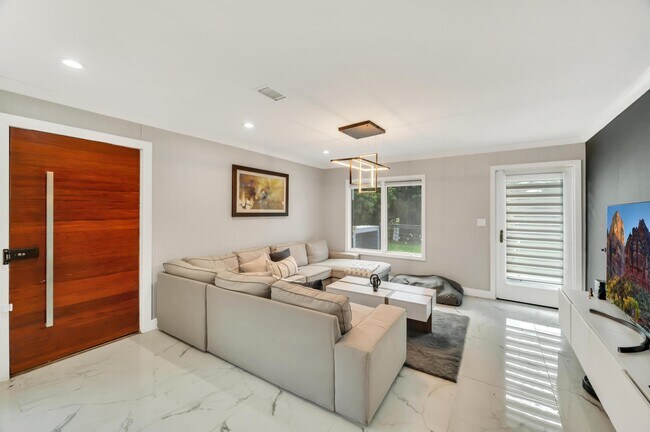 Foto del edificio - 6320 86th Ln