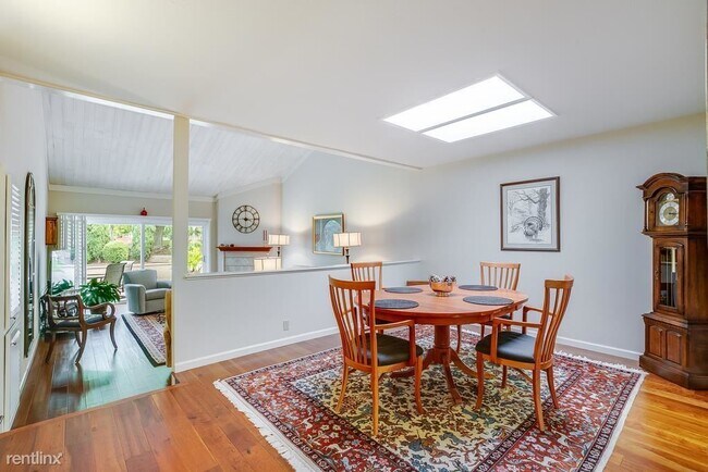 Building Photo - 2 br, 2 bath Condo - 2488 Golf Links Cir