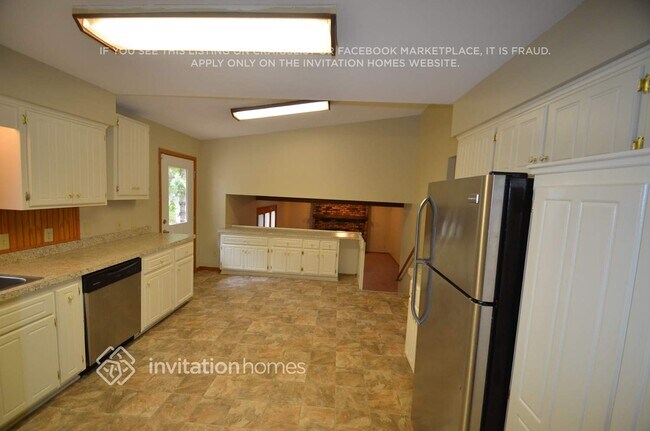 Building Photo - 11636 Evergreen St NW