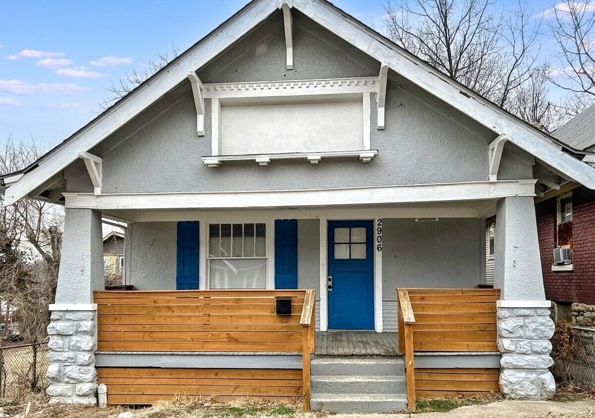 Primary Photo - Recently Renovated 3BD/2BA House in KCMO
