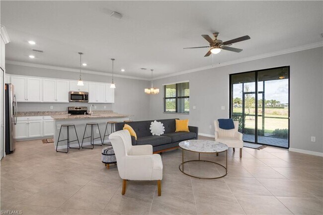 Building Photo - 4 BR home Estero