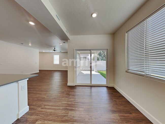 Foto del edificio - 5078 W White Ash Ct