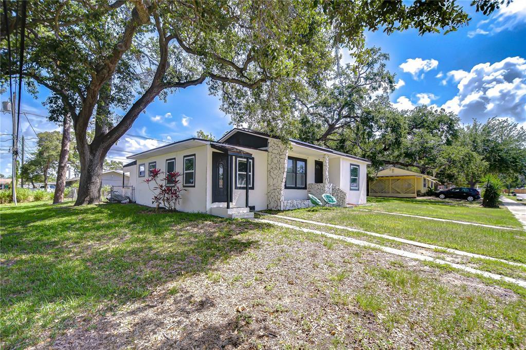 Foto principal - 5325 8th Ave S