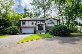 Building Photo - 7 Campi Ct