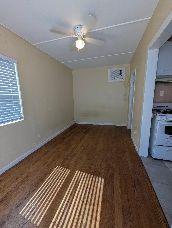 Foto del edificio - 3025 Myers St