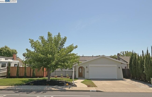 Building Photo - 560 Murdell Ln