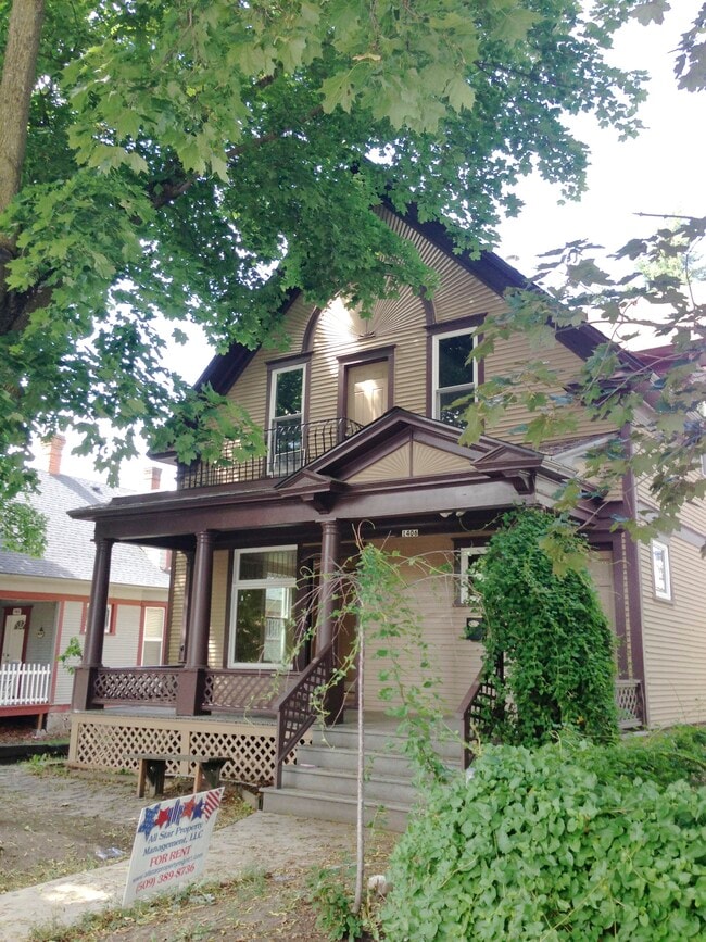 Building Photo - 1406 W Spofford Ave