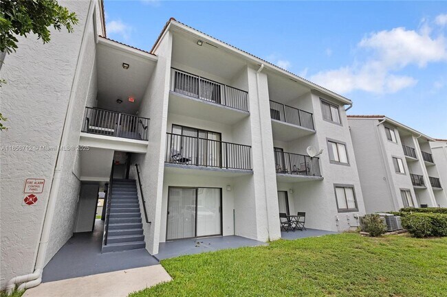 Foto del edificio - 9222 W Atlantic Blvd
