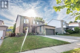 Building Photo - 22 Mayflower St