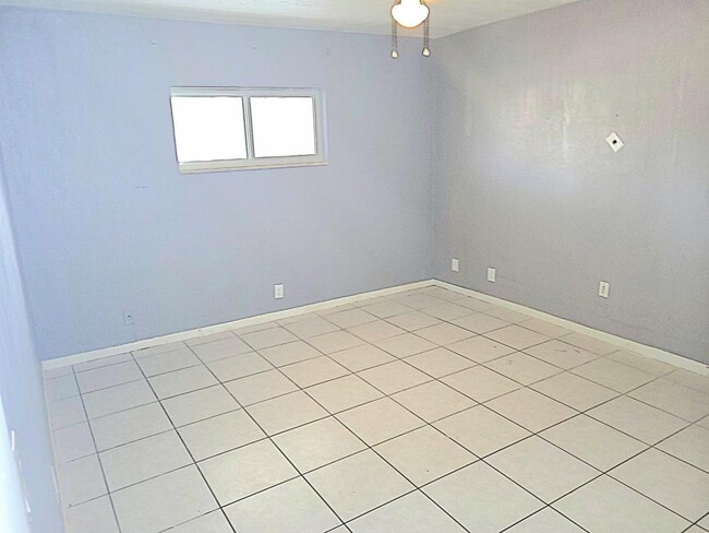 Photo - 5325 NW 21st Ct House