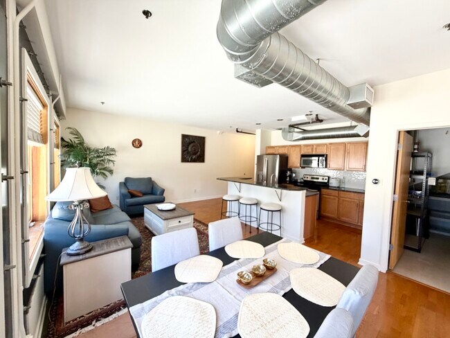 Foto del edificio - 2142 Curtis Street